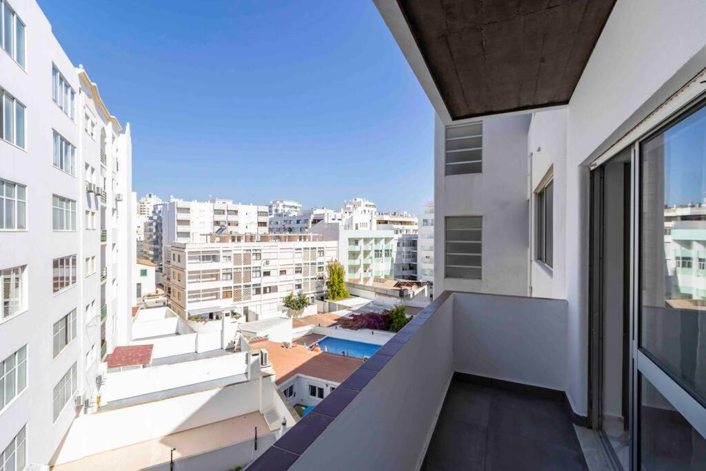 Modern Apartment Beach View Armação de Pêra Екстериор снимка