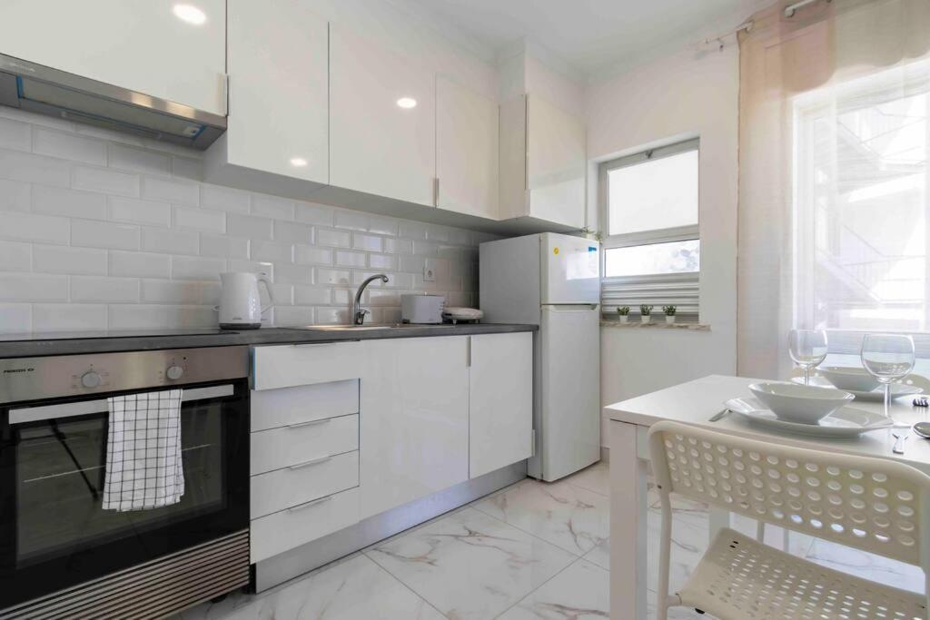 Modern Apartment Beach View Armação de Pêra Екстериор снимка