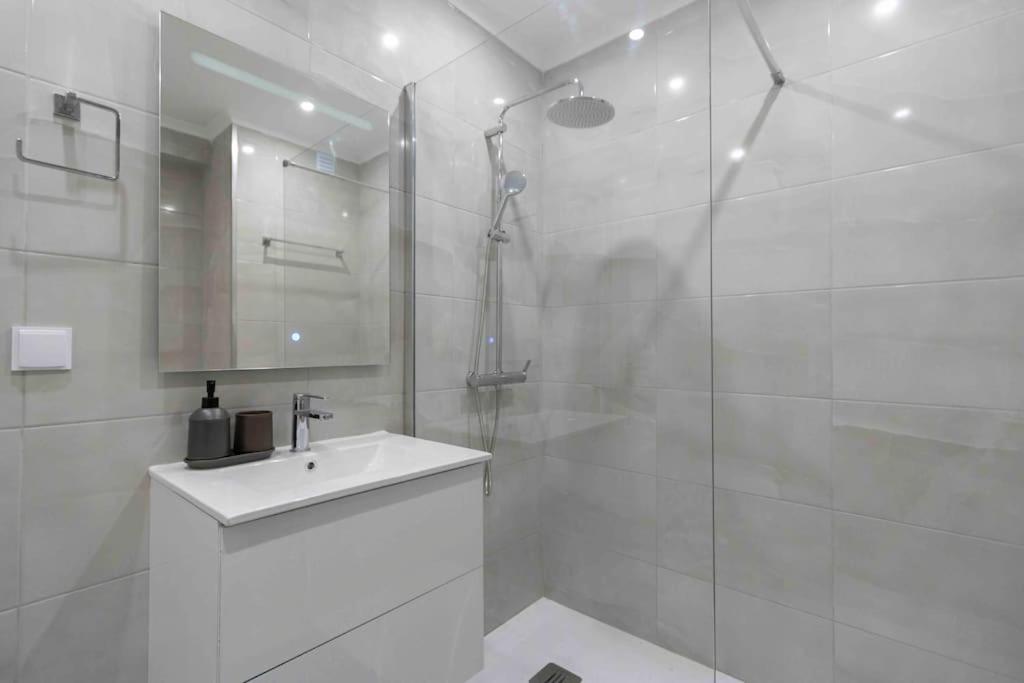 Modern Apartment Beach View Armação de Pêra Екстериор снимка
