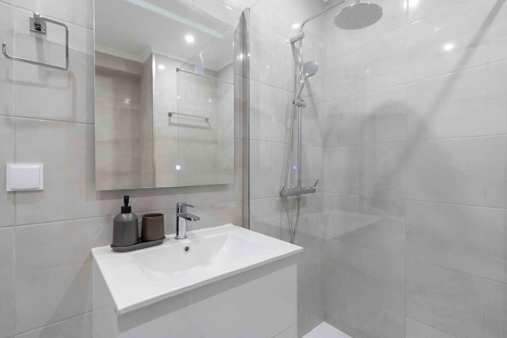 Modern Apartment Beach View Armação de Pêra Екстериор снимка